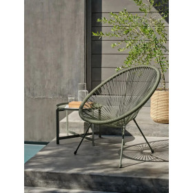 Outdoor chair in steel and synthetic rattan. 